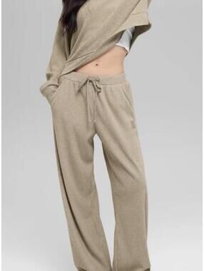 NWT Alo Muse Wide Leg Pant - Size Med - Gravel Heather